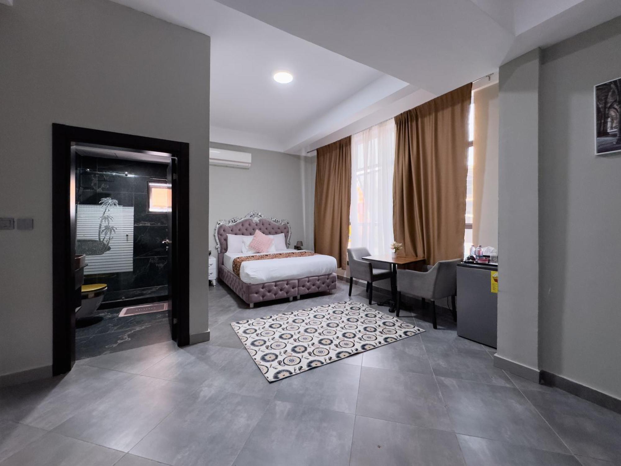 Euro Homes Hotel Accra Eksteriør billede