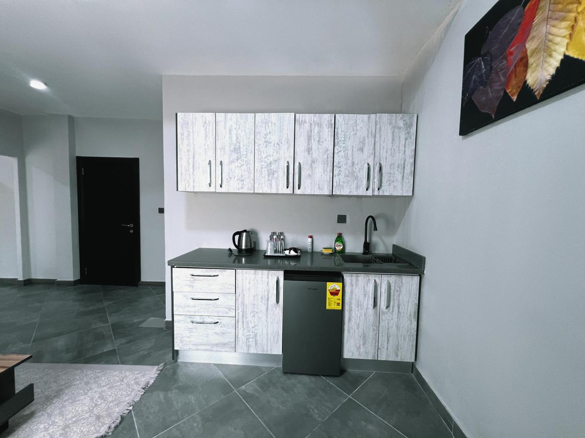 Euro Homes Hotel Accra Eksteriør billede